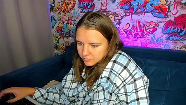 Check-out our cam rooms range and converse on a personal level with our delicious livecams streamers, showing off their spicy curves and toys.