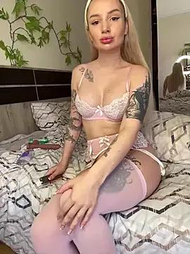 JennyLuxxx from StripChat is Freechat