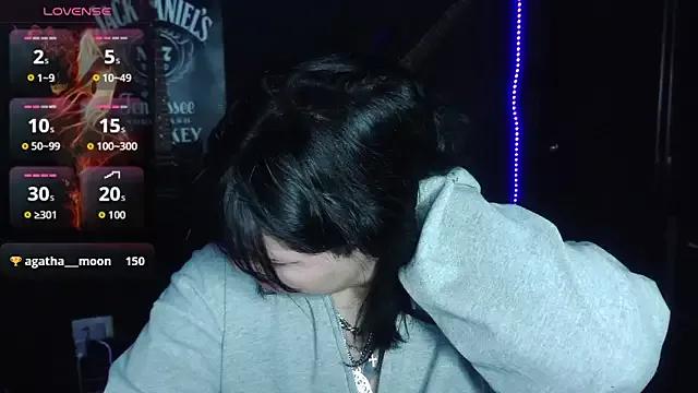 Jessie__wild from StripChat is Freechat