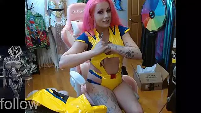 Check-out our cam rooms range and converse on a personal level with our delicious livecams streamers, showing off their spicy curves and toys.