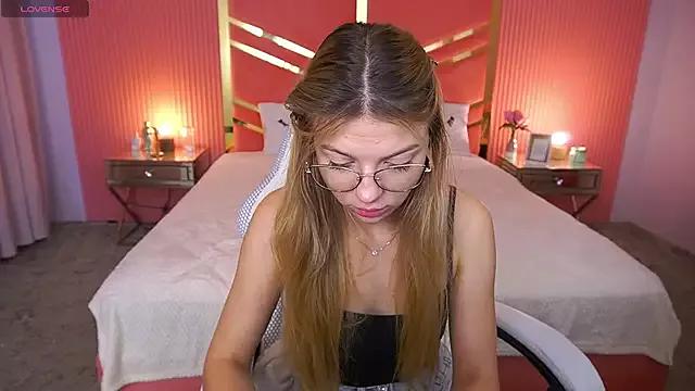 JessyRayss from StripChat is Freechat