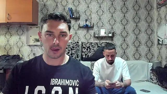 Jonmusclemaster from StripChat is Freechat