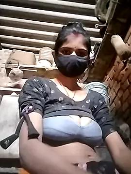 Joshi_Love143 from StripChat is Freechat