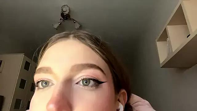 JoshuaBrasil from StripChat is Freechat