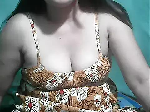 Juicy_69xx from StripChat is Freechat