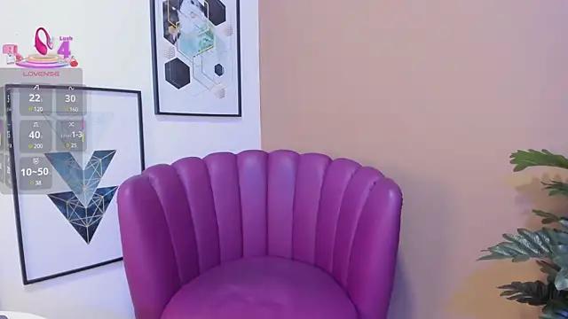Check-out our cam rooms range and converse on a personal level with our delicious livecams streamers, showing off their spicy curves and toys.