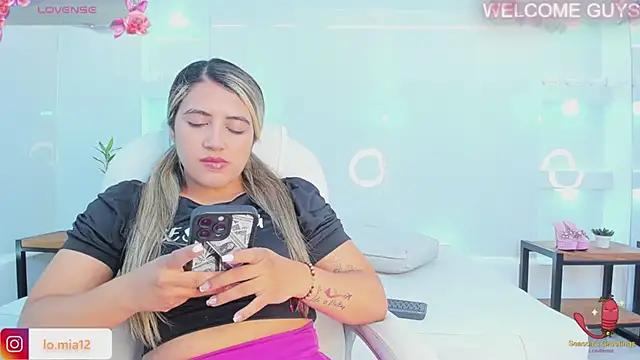 Check-out our cam rooms range and converse on a personal level with our delicious livecams streamers, showing off their spicy curves and toys.