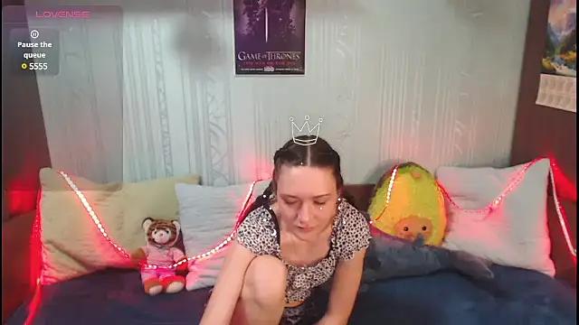 Check-out our cam rooms range and converse on a personal level with our delicious livecams streamers, showing off their spicy curves and toys.