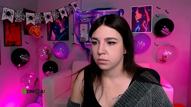 Check-out our cam rooms range and converse on a personal level with our delicious livecams streamers, showing off their spicy curves and toys.