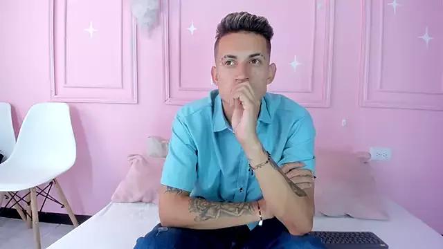 justin_luna from StripChat is Freechat