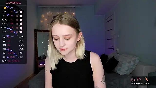 justinahelen_ from StripChat is Freechat