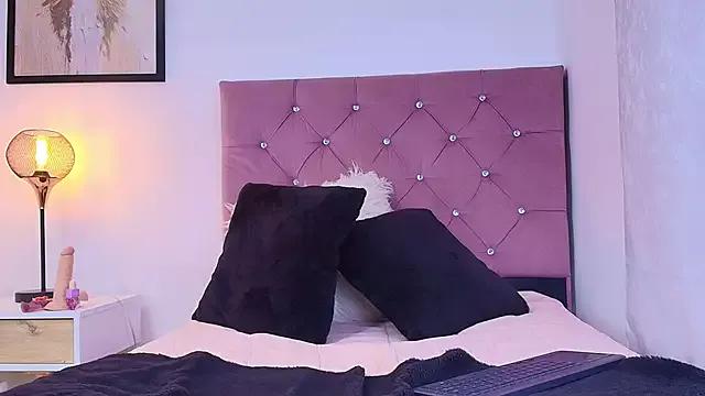 Karina2Smith from StripChat is Freechat