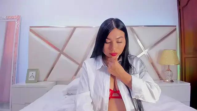 KarinaGomezxxx from StripChat is Freechat