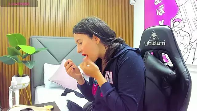 karla_vargas from StripChat is Freechat