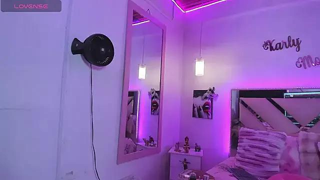 Karly_moon from StripChat is Freechat