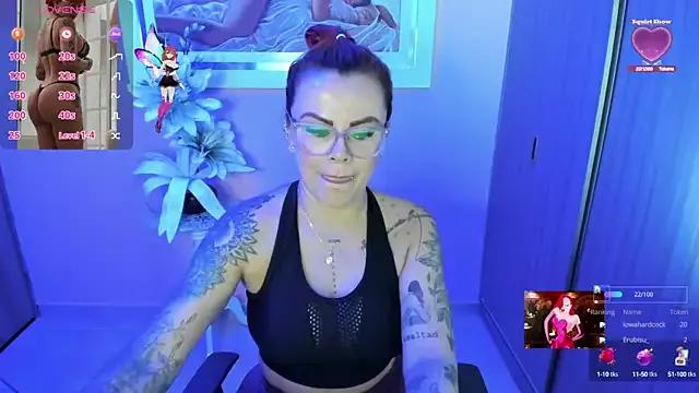 KAROL_MILF from StripChat is Freechat