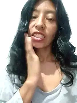 karolinee_66_ from StripChat is Freechat