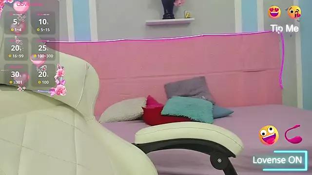 Katalina_red from StripChat is Freechat
