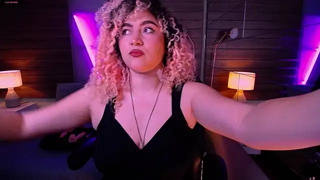 Check-out our cam rooms range and converse on a personal level with our delicious livecams streamers, showing off their spicy curves and toys.