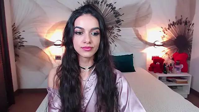 KatherineBisou from StripChat is Freechat