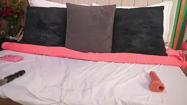 Check-out our cam rooms range and converse on a personal level with our delicious livecams streamers, showing off their spicy curves and toys.
