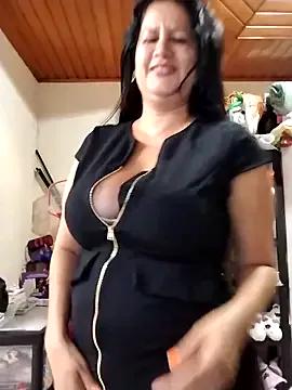 keilymadam from StripChat is Freechat