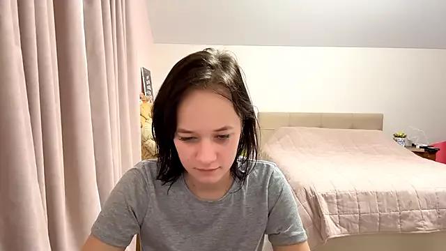 KellySayli from StripChat is Freechat