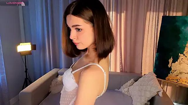 KellyZill from StripChat is Freechat