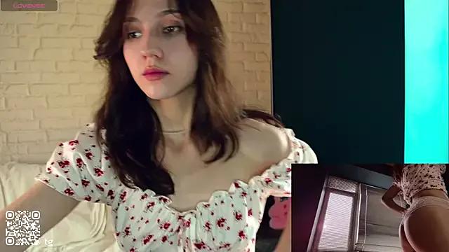 KendalHottt from StripChat is Freechat
