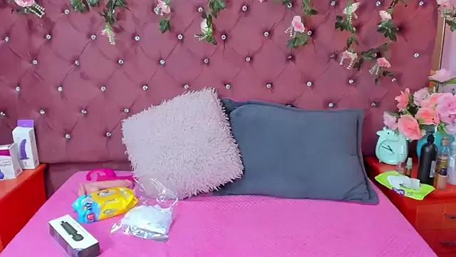 Check-out our cam rooms range and converse on a personal level with our delicious livecams streamers, showing off their spicy curves and toys.