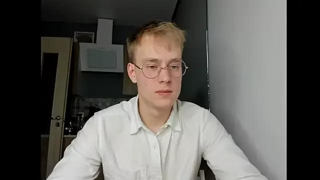 Kevin_Young_Cat from StripChat is Freechat