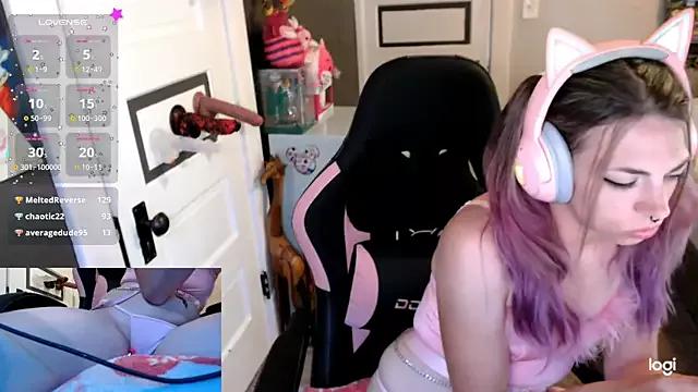 KierBearKisses from StripChat is Freechat
