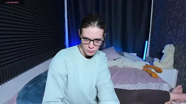 KIKI_Krash from StripChat is Freechat