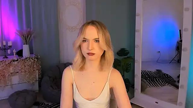 kikishyness from StripChat is Freechat
