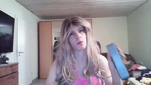Kinky-Kristina from StripChat is Freechat