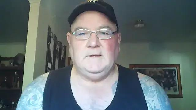 KINKYBLUEYES69 from StripChat is Freechat
