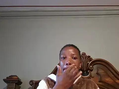 kinkyliciouse23 from StripChat is Freechat