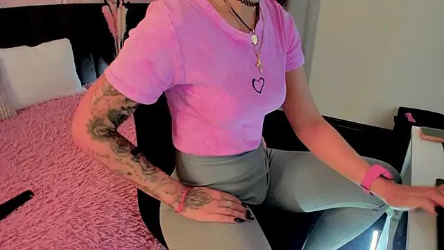 Kira_Key from StripChat is Freechat