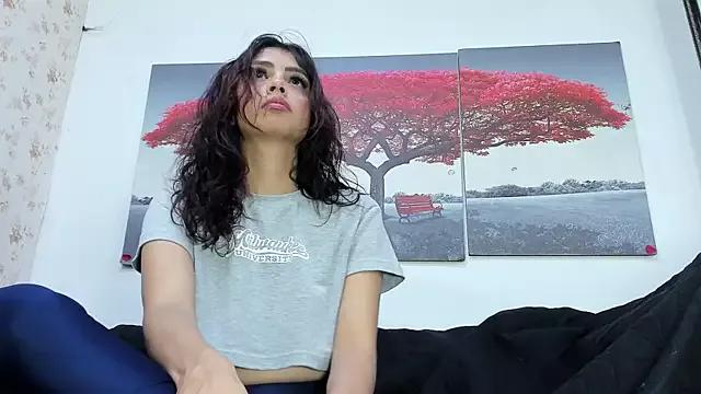 kira_mz from StripChat is Freechat
