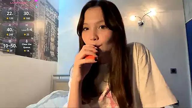 KiraVelvet from StripChat is Freechat