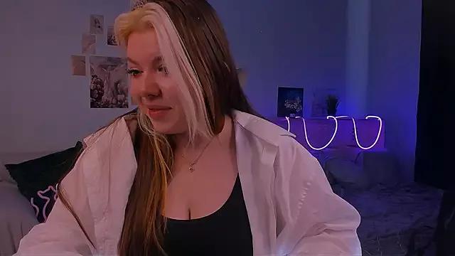 kissmywings from StripChat is Freechat