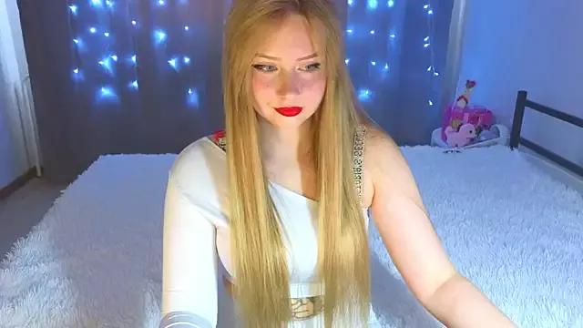 kitten_kiss from StripChat is Freechat