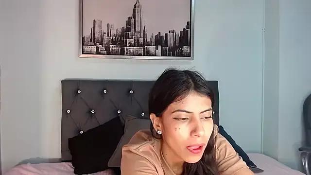 Kitty_gh1 from StripChat is Freechat