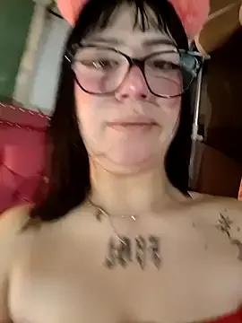 Kitty_Melodi from StripChat is Freechat