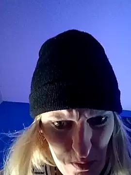 KITTYBOOBOOFUXX from StripChat is Freechat