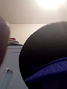 KITTYBOOBOOFUXX from StripChat is Freechat