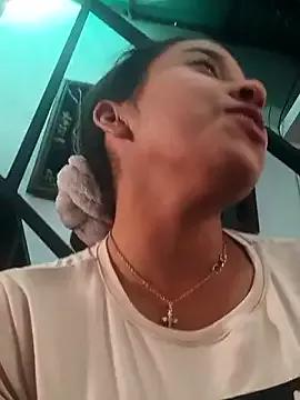 Kittyping17 from StripChat is Freechat