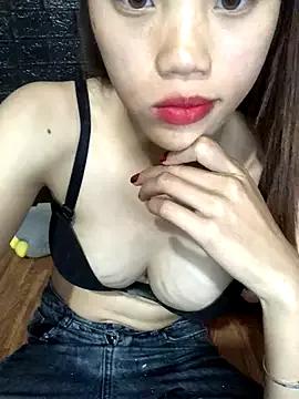 kity-cute from StripChat is Freechat