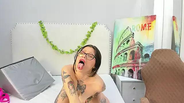 Check-out our cam rooms range and converse on a personal level with our delicious livecams streamers, showing off their spicy curves and toys.