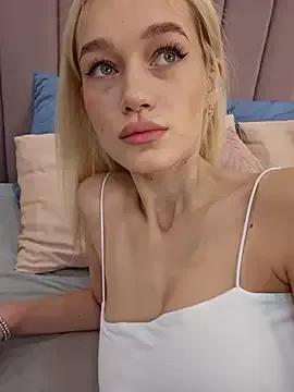 KristinaDane from StripChat is Freechat